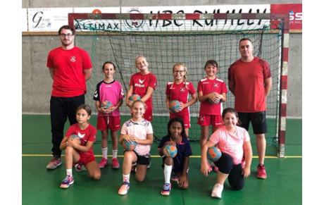 - 11 Féminines